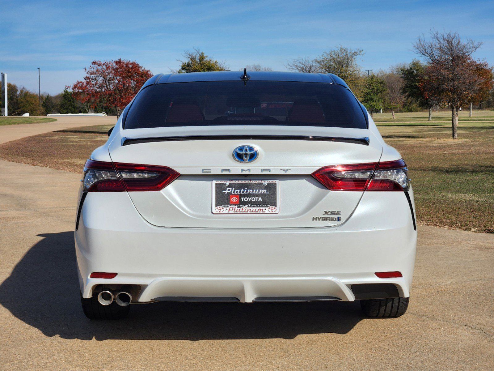 2022 Toyota Camry Hybrid XSE 8