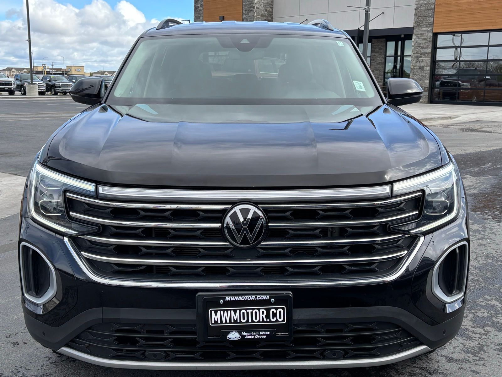 View vehicle photo 3