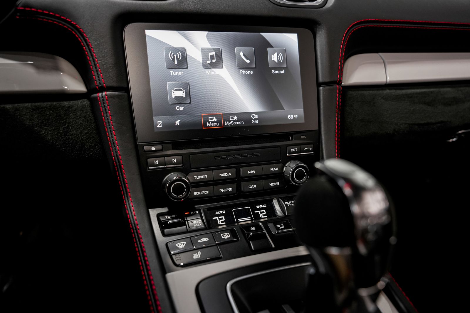 2022 Porsche 718 Spyder Base — photo 13