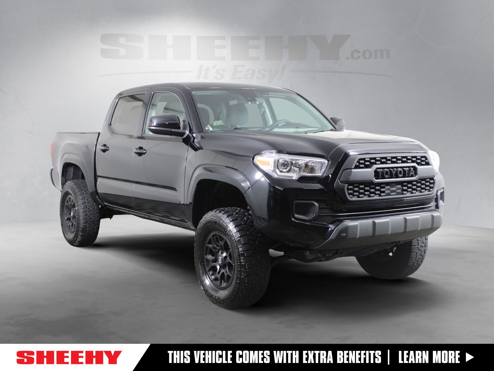 Midnight Black Metallic 2020 Toyota Tacoma Pickup Truck Four-Wheel Drive 6-Speed Automatic