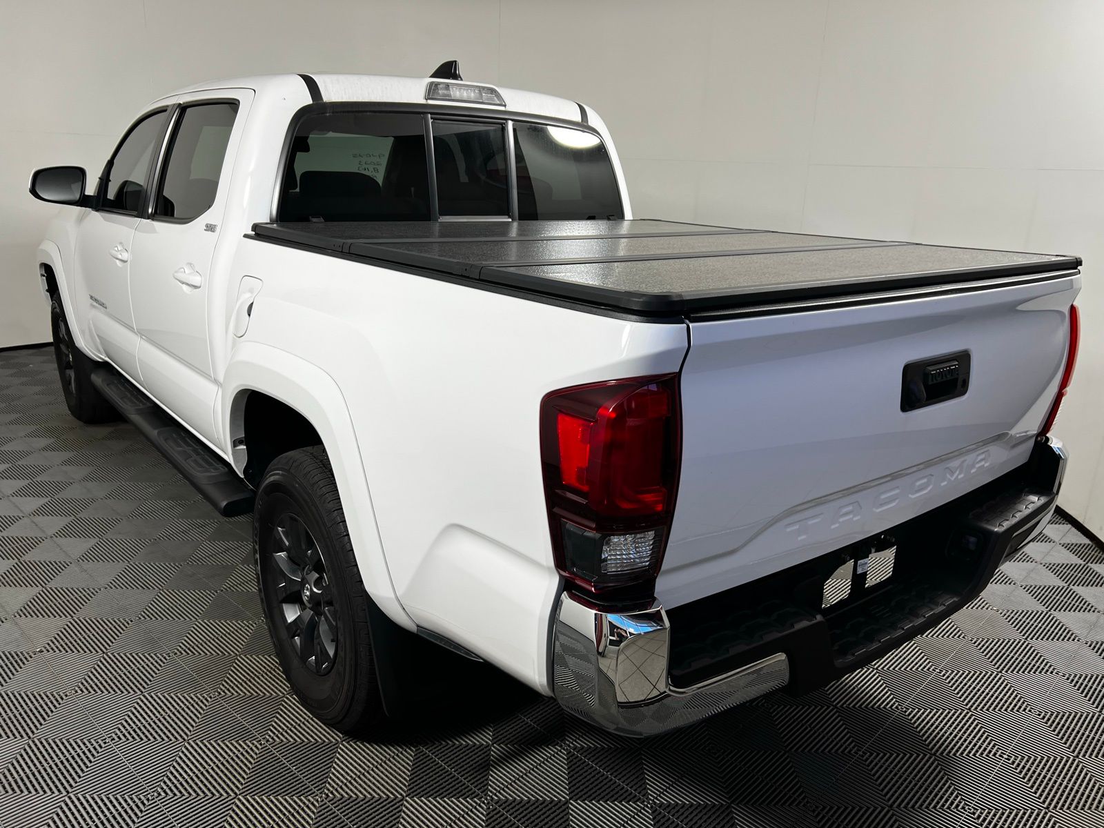 Thumbnail: 2023 Toyota Tacoma - 7