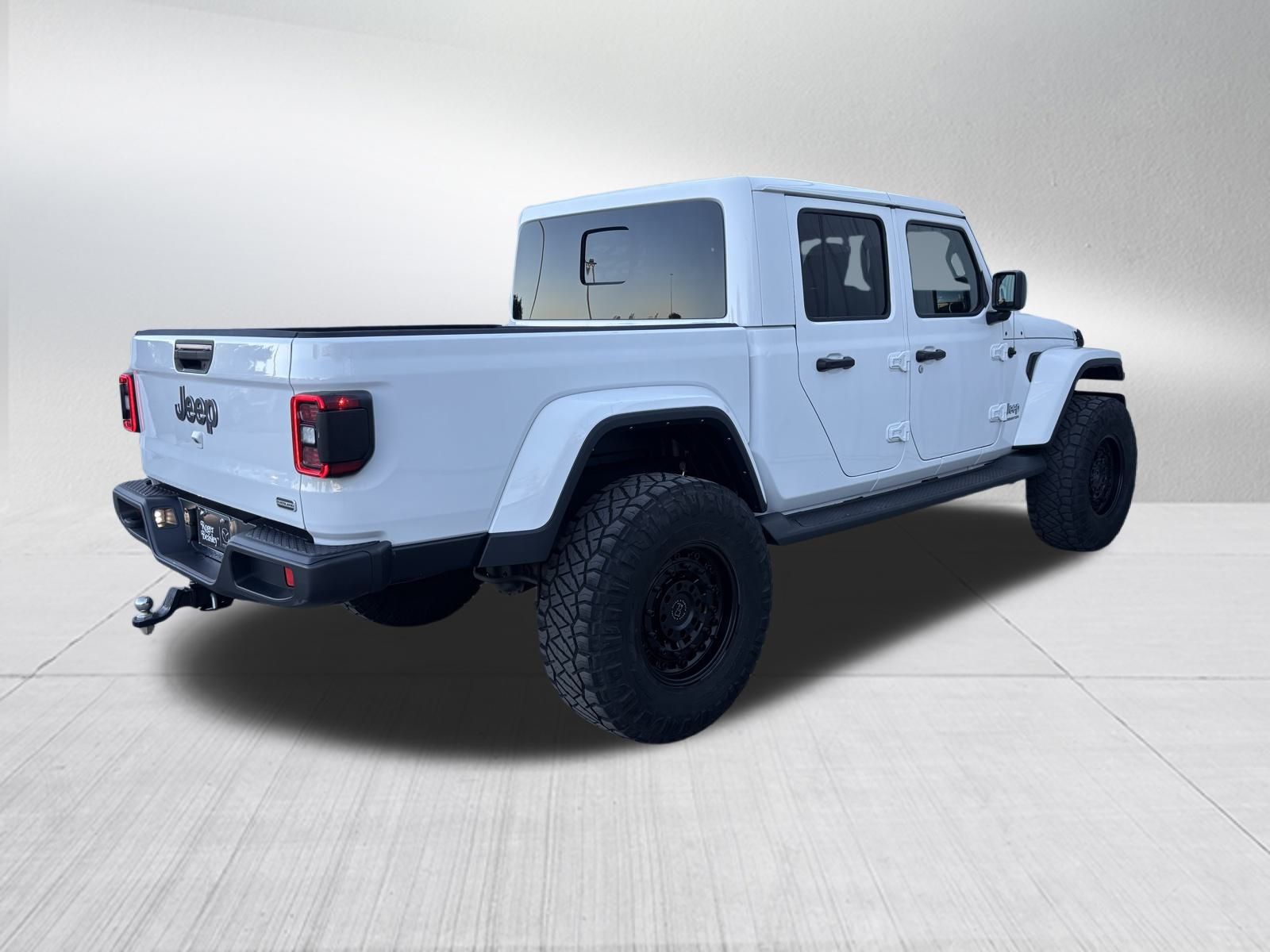 Used Car 2022 Jeep Gladiator  Overland For Sale Under $35,000 In Austin, Texas