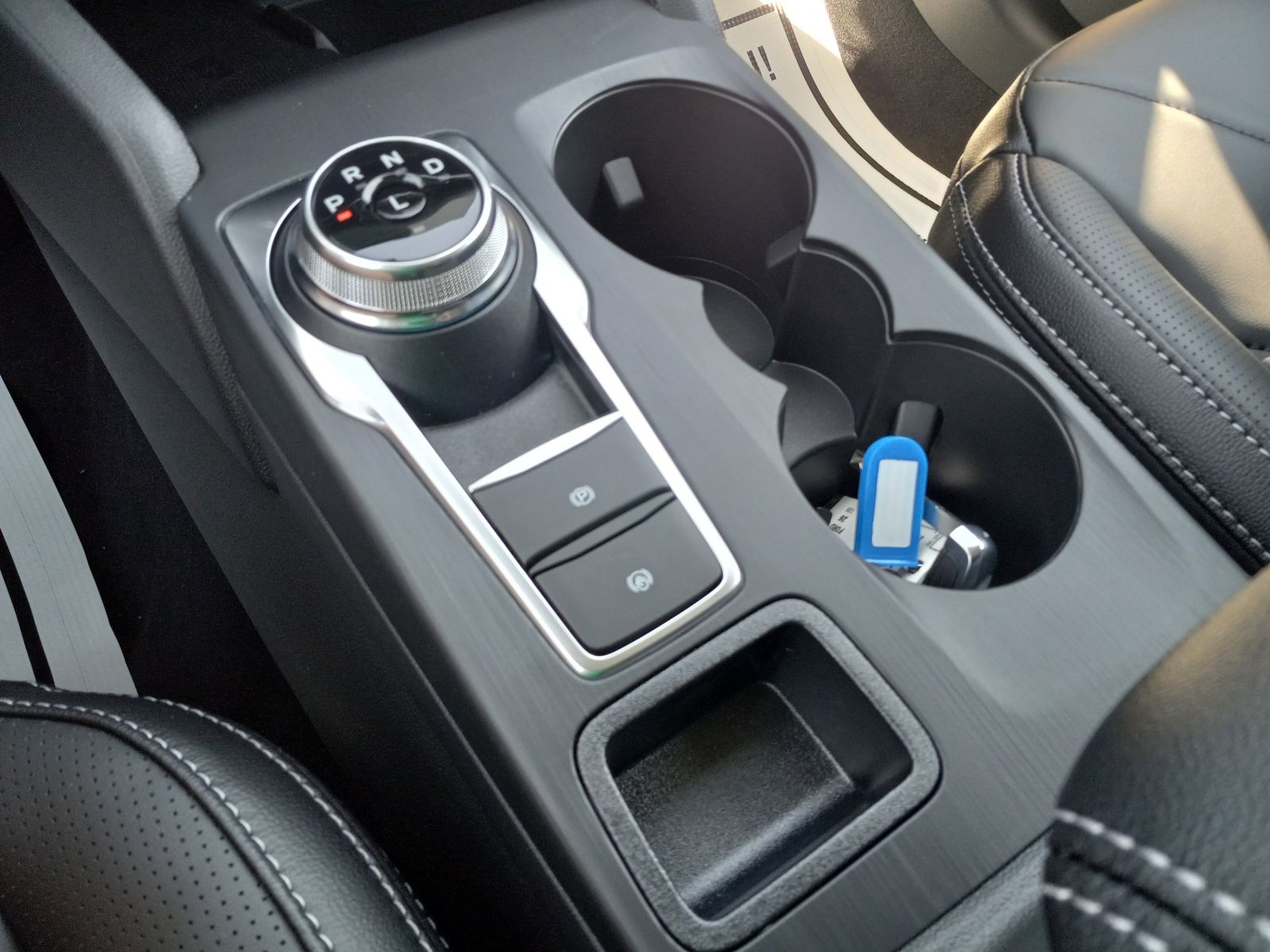2026 Ford Escape Plug-In Hybrid image 24