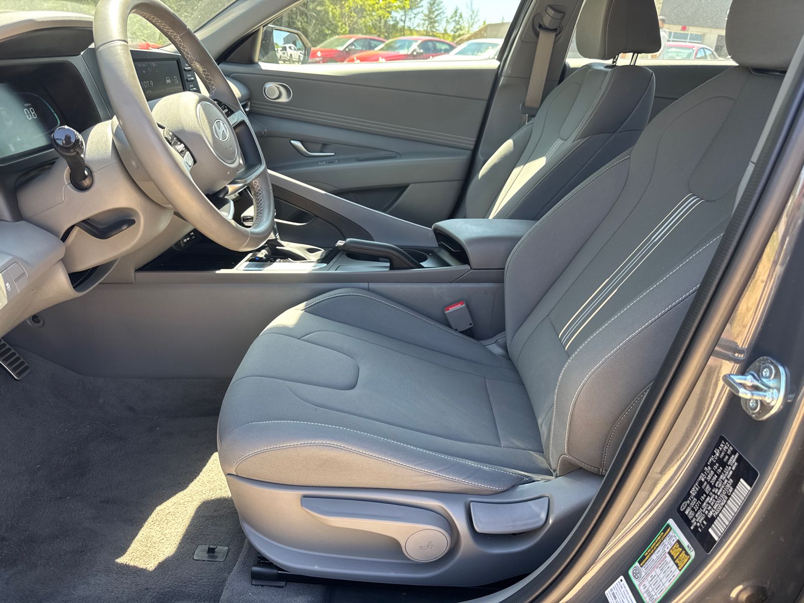 Certified Used 2025 Gray Hyundai SEL Sport image 9