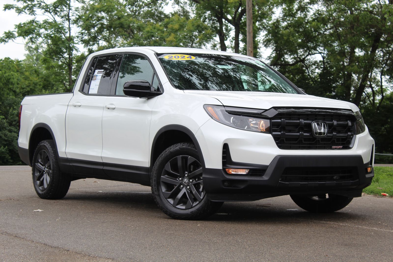 White 2024 Honda Ridgeline Pickup Truck All-Wheel Drive 9-Speed Automatic