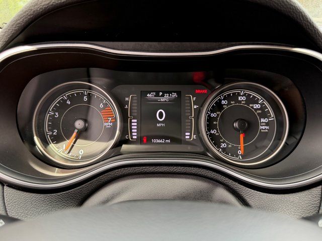 Used 2019 Diamond Black Jeep Latitude image 5