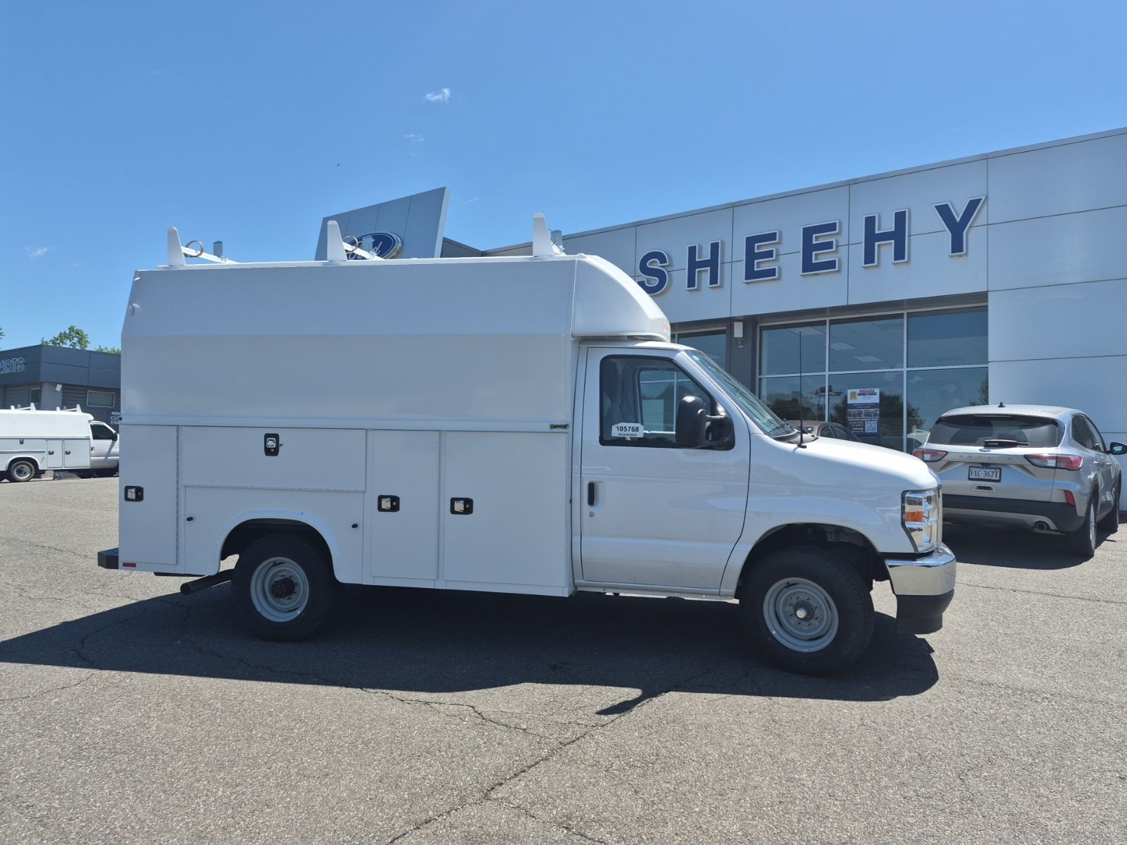 2026 Ford E-Series SRW E-350 Super Duty 138 in WB's photo