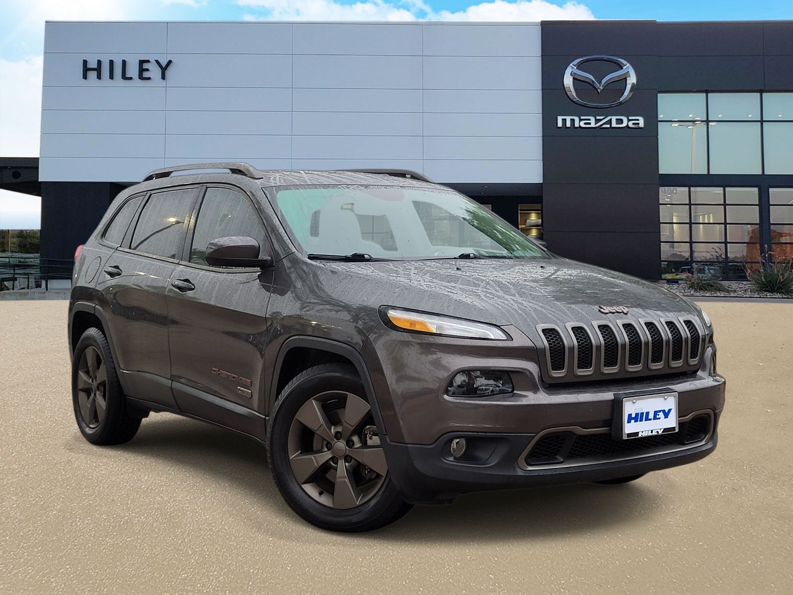 used 2016 Jeep Cherokee car, priced at $13,900