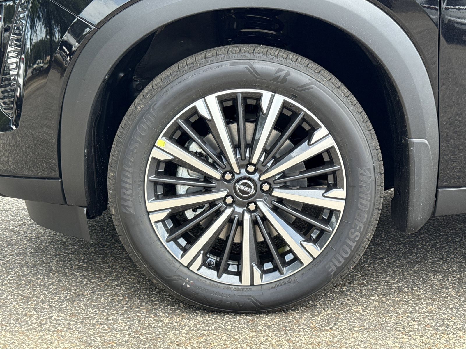 New 2026 Black Nissan Platinum image 28