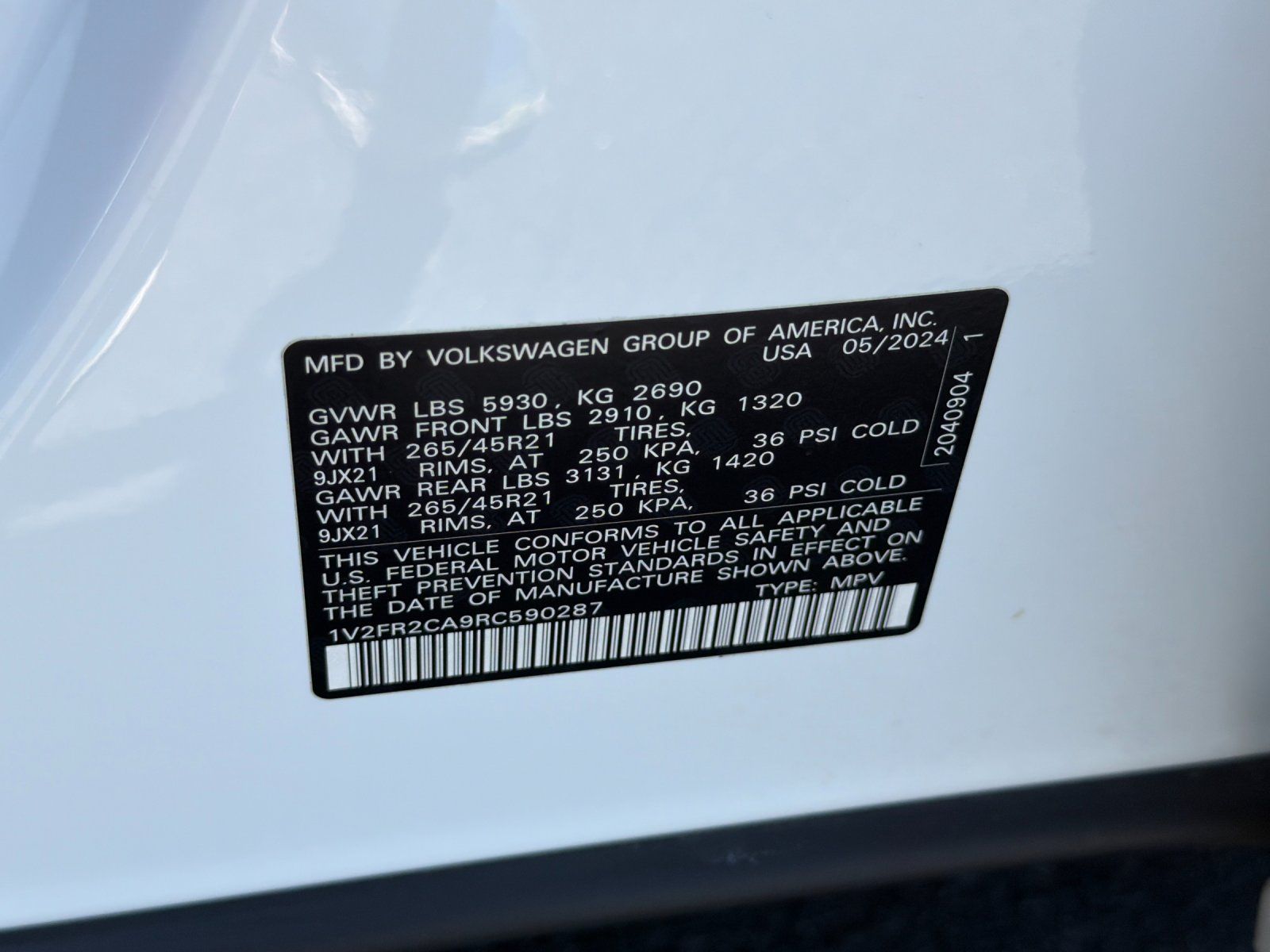 2024 Volkswagen Atlas 2.0T SEL Premium R-Line — foto completa 28 de 28