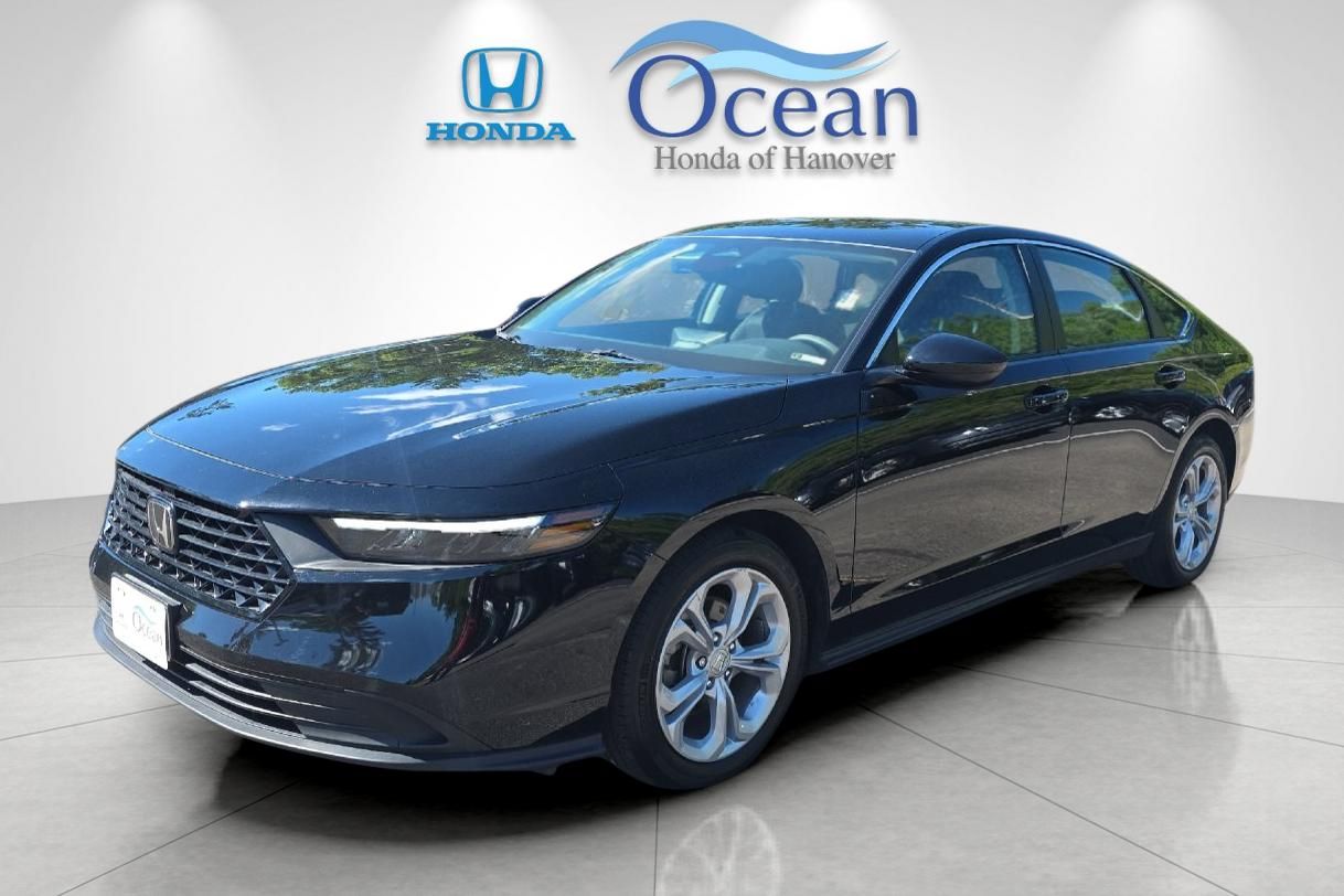 Used 2025 Crystal Black Pearl Honda LX image 7