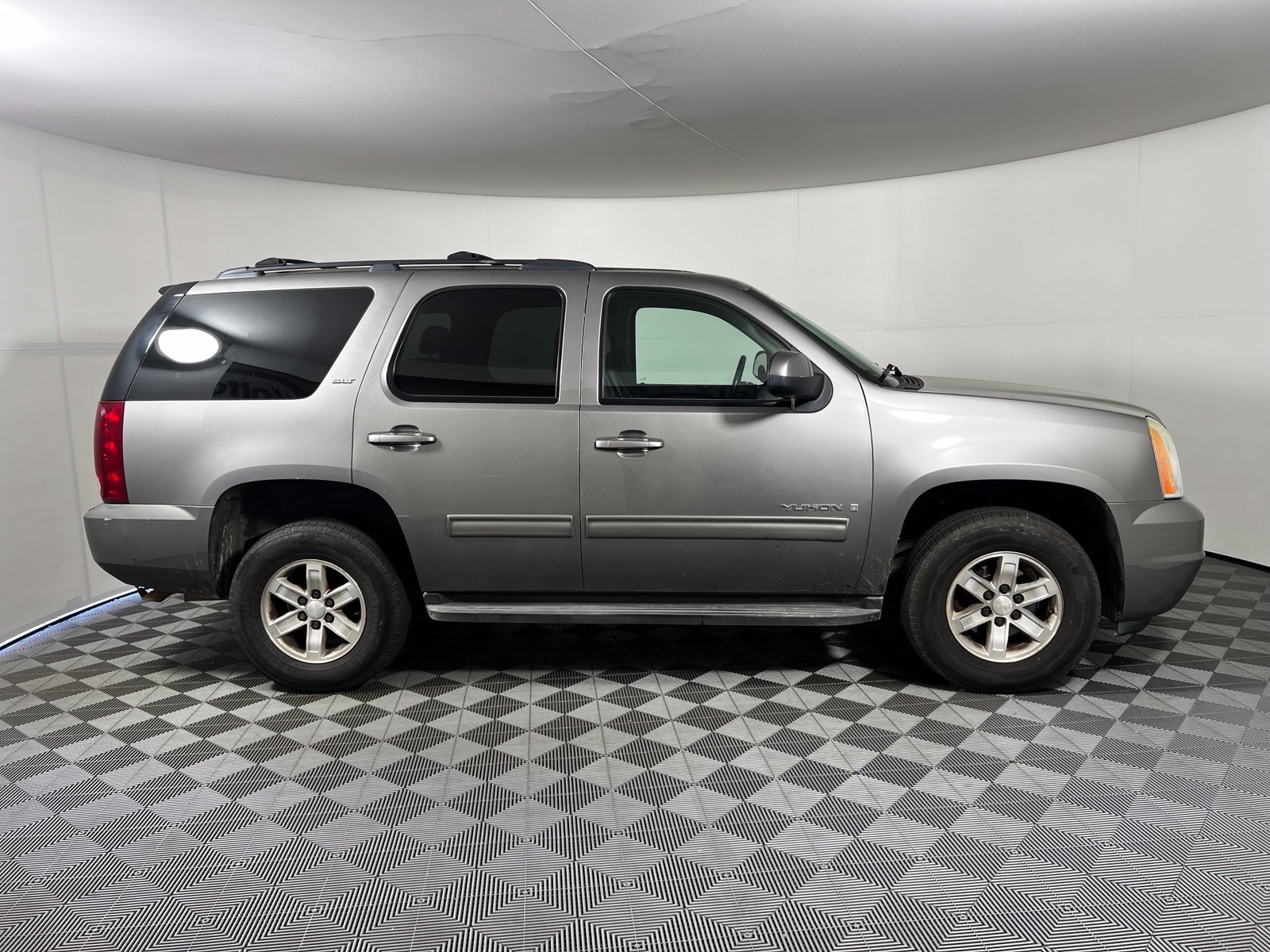 Thumbnail: 2009 GMC Yukon - 3