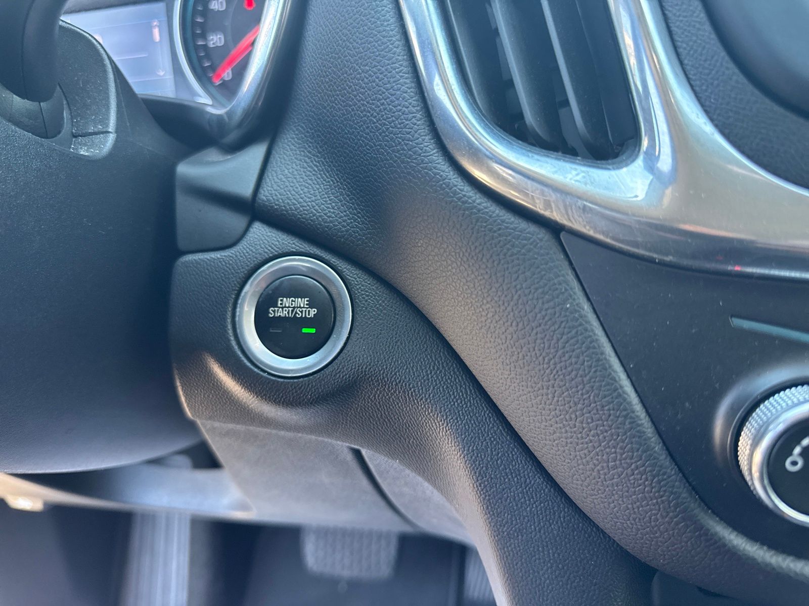 Used 2020 Chevrolet Equinox LT 4D Sport Utility