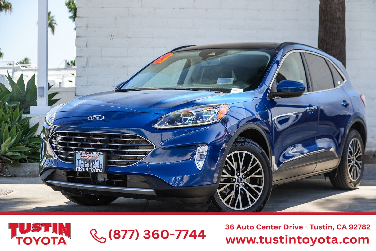  2022 Ford Escape Hybrid Plug-in Titanium FWD   