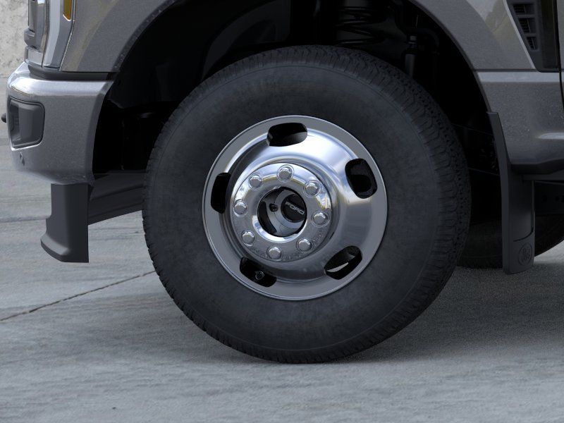 New 2026 Carbonized Gray Metallic Ford Platinum image 19