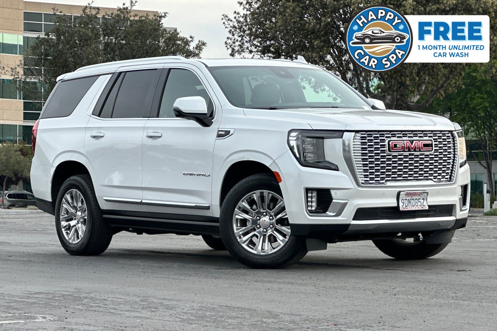 White Frost Tricoat 2023 GMC Yukon Denali 4WD SUV / Crossover Four-Wheel Drive