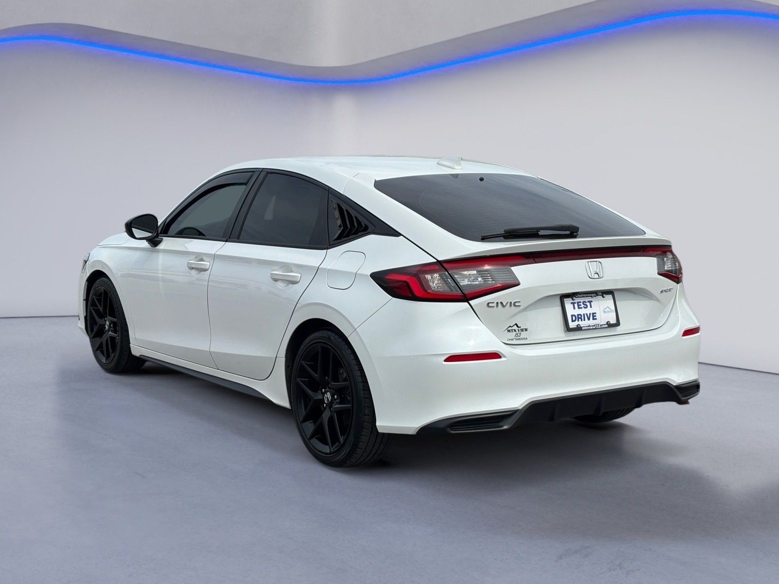 View vehicle photo 3