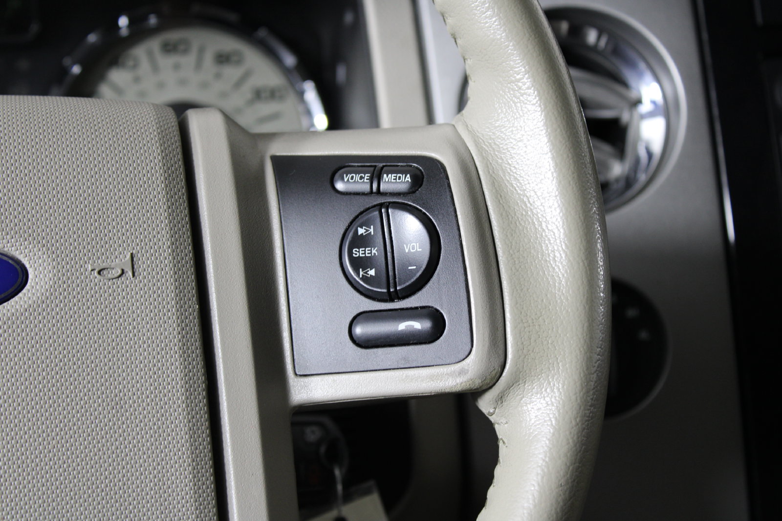 Used 2014 Black Ford Limited image 35