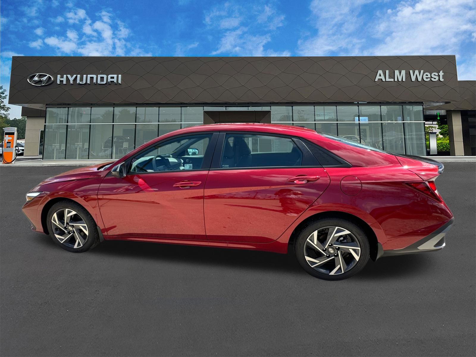 Used 2025 Red Hyundai SEL Sport image 8