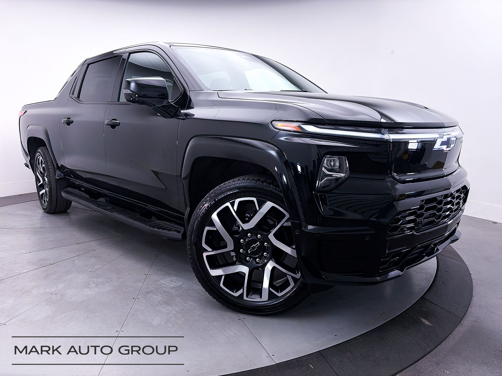 2025 Chevrolet Silverado EV RST
