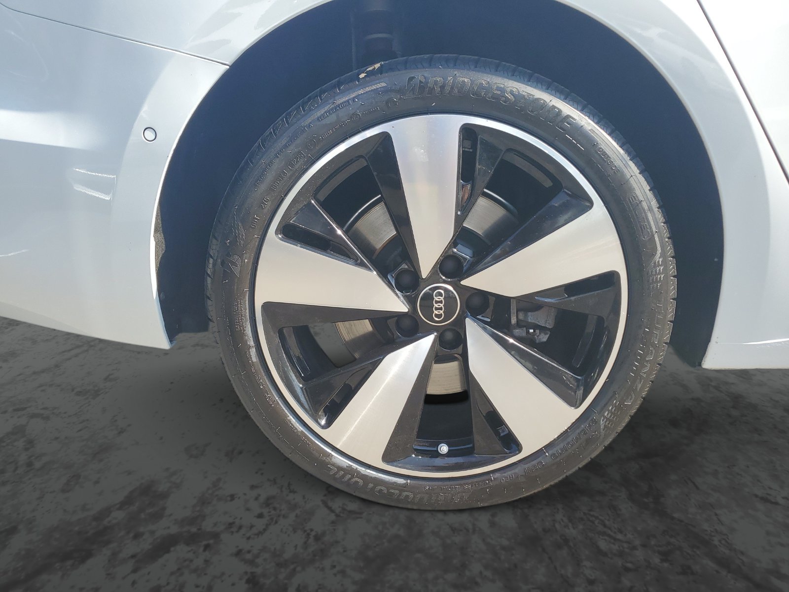 Vehicle photo