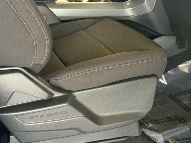 New 2026 Oxford White Ford XLT image 10