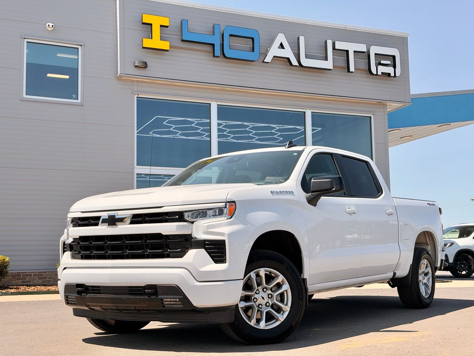 Summit White 2026 Chevrolet Silverado 1500 Pickup Truck Four-Wheel Drive Automatic