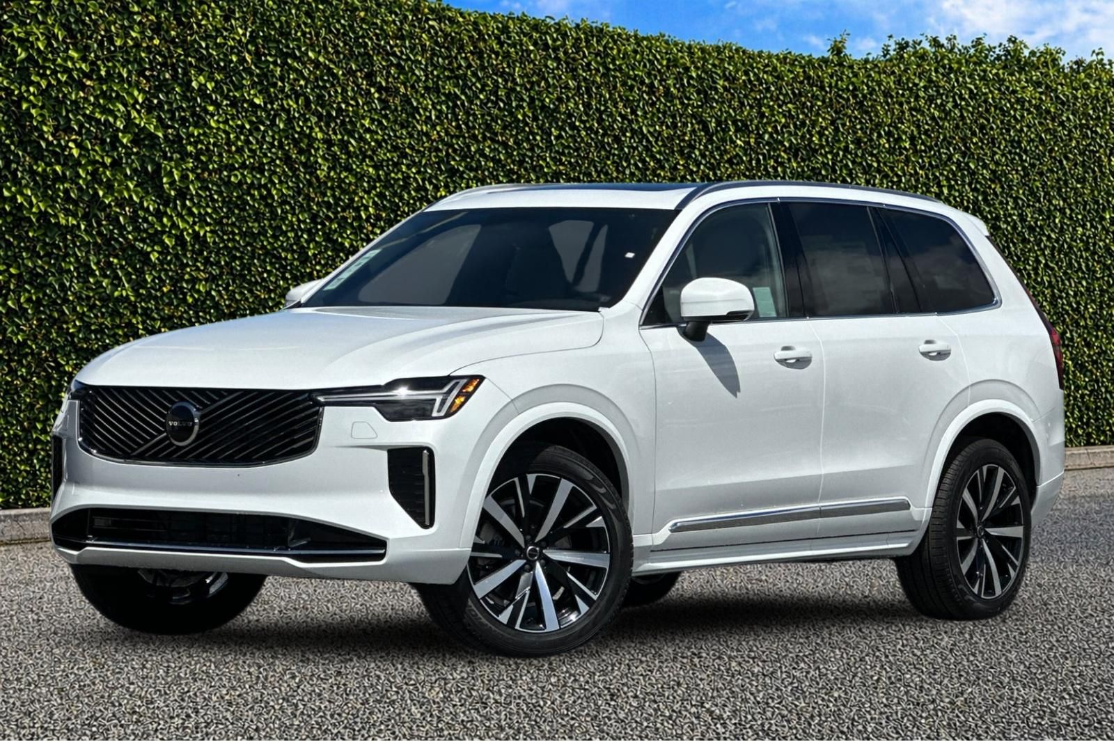 2026 Volvo XC90 B5 Core