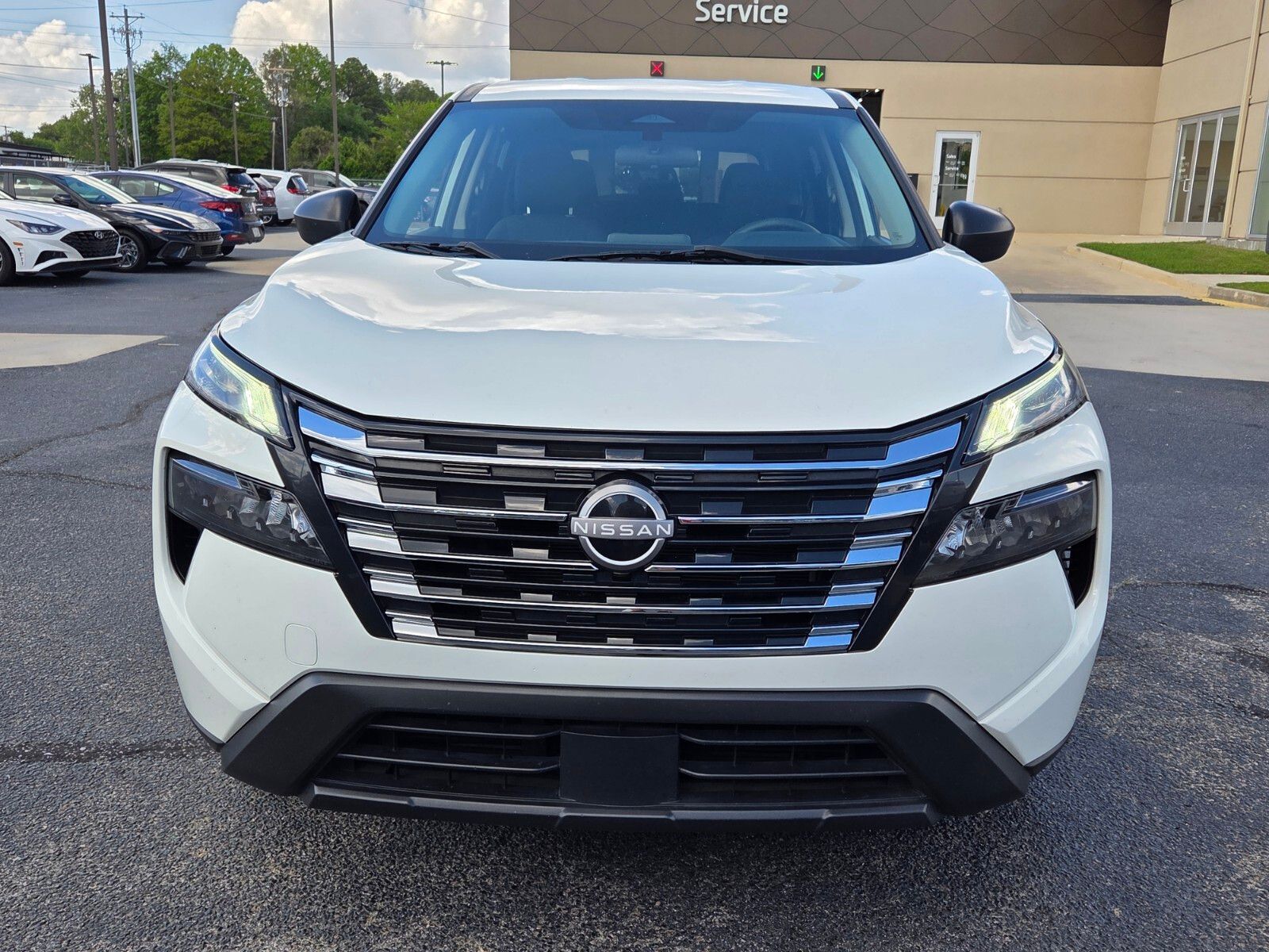 View vehicle photo 2