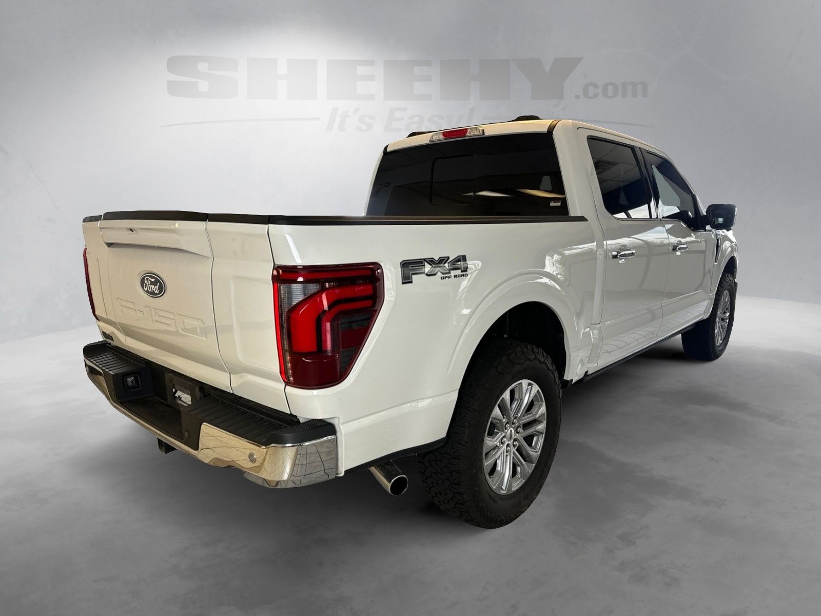 Used 2024 Star White Ford Lariat image 11