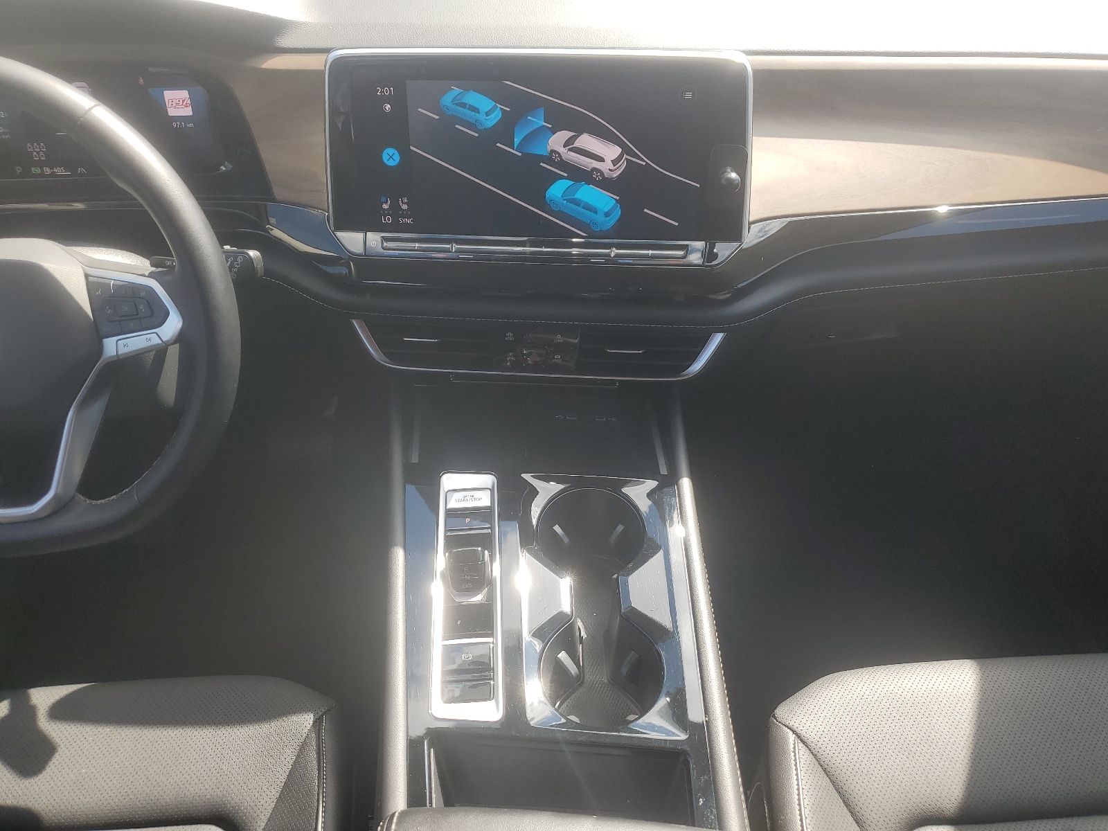 2025 Volkswagen Atlas 2.0T SE w/Technology - 9