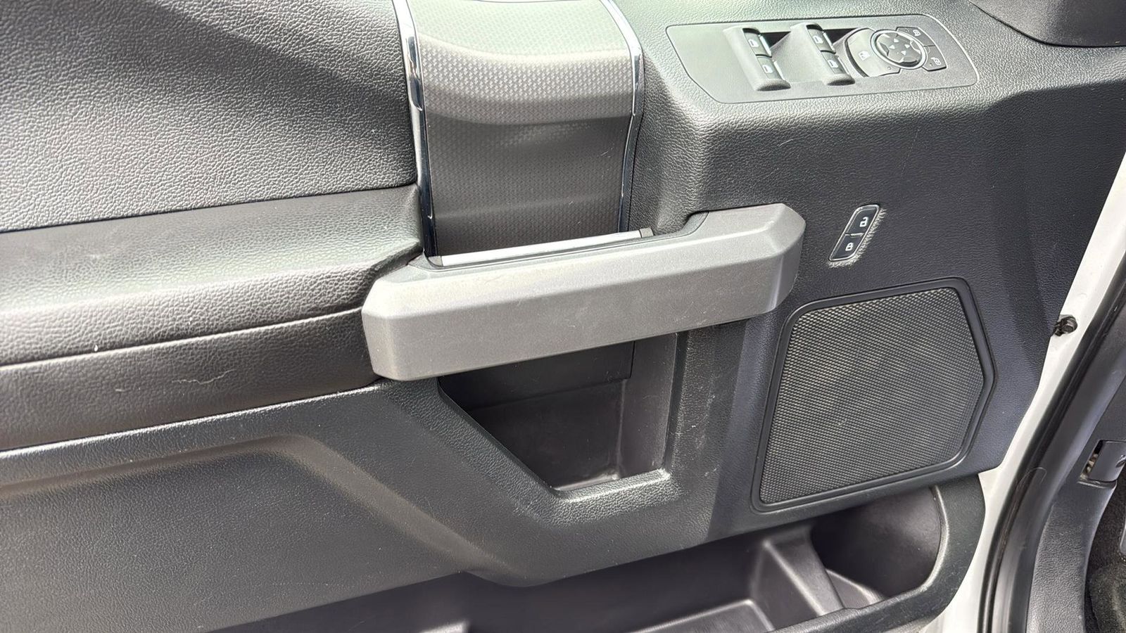 Used Car 2016 Ford F-150  Xlt For Sale Under $25,000 In Austin, Texas