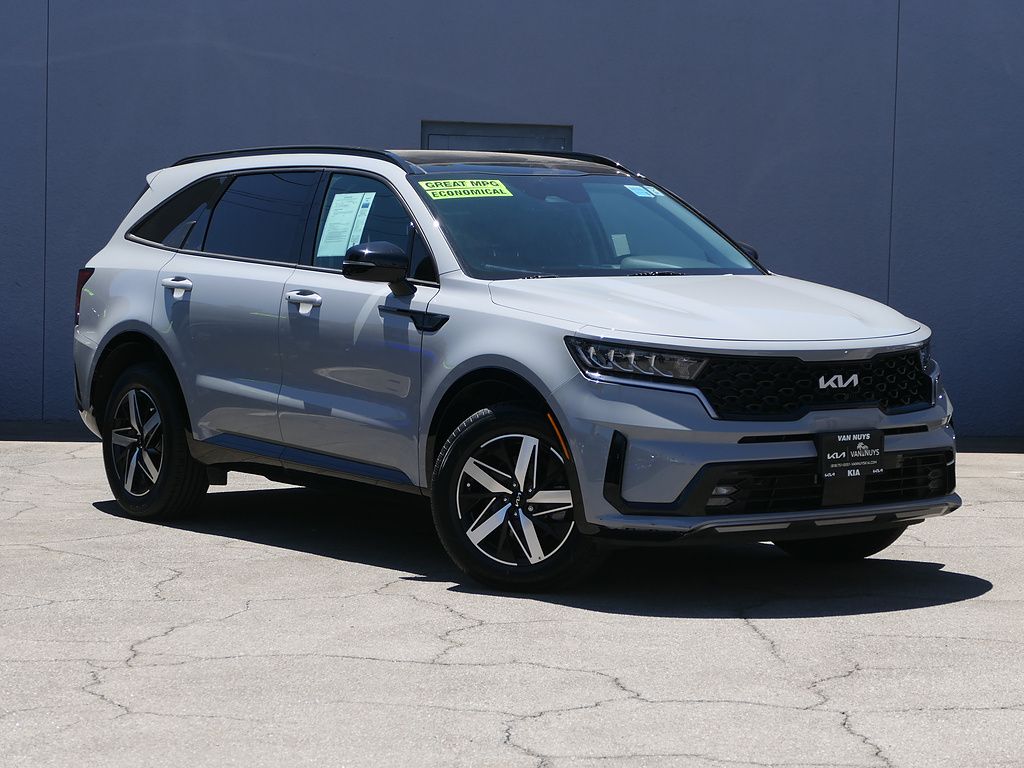 Gray 2023 Kia Sorento SUV / Crossover Front-Wheel Drive 8-Speed Dual Clutch