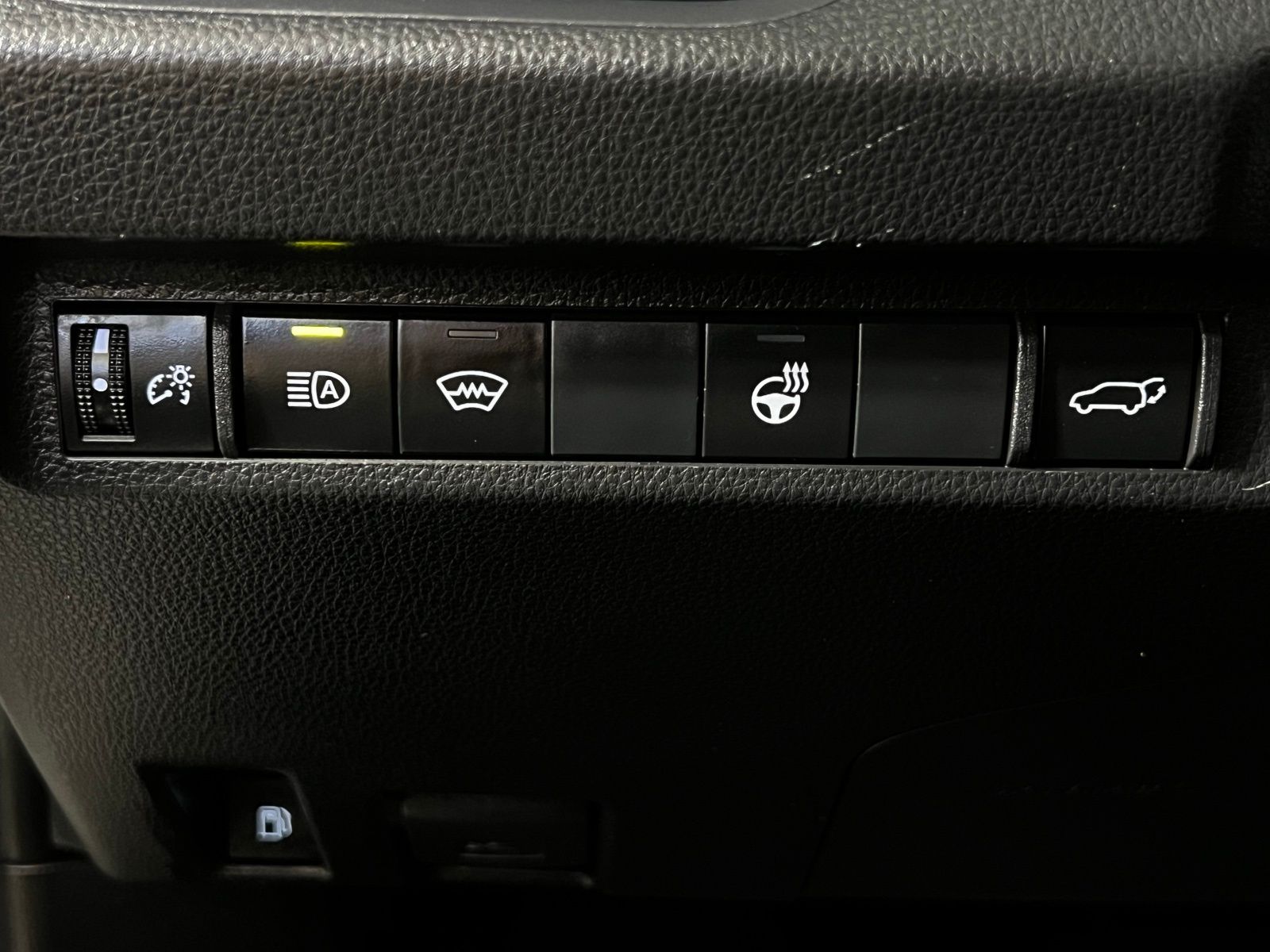 Thumbnail: 2024 Toyota RAV4 - 23