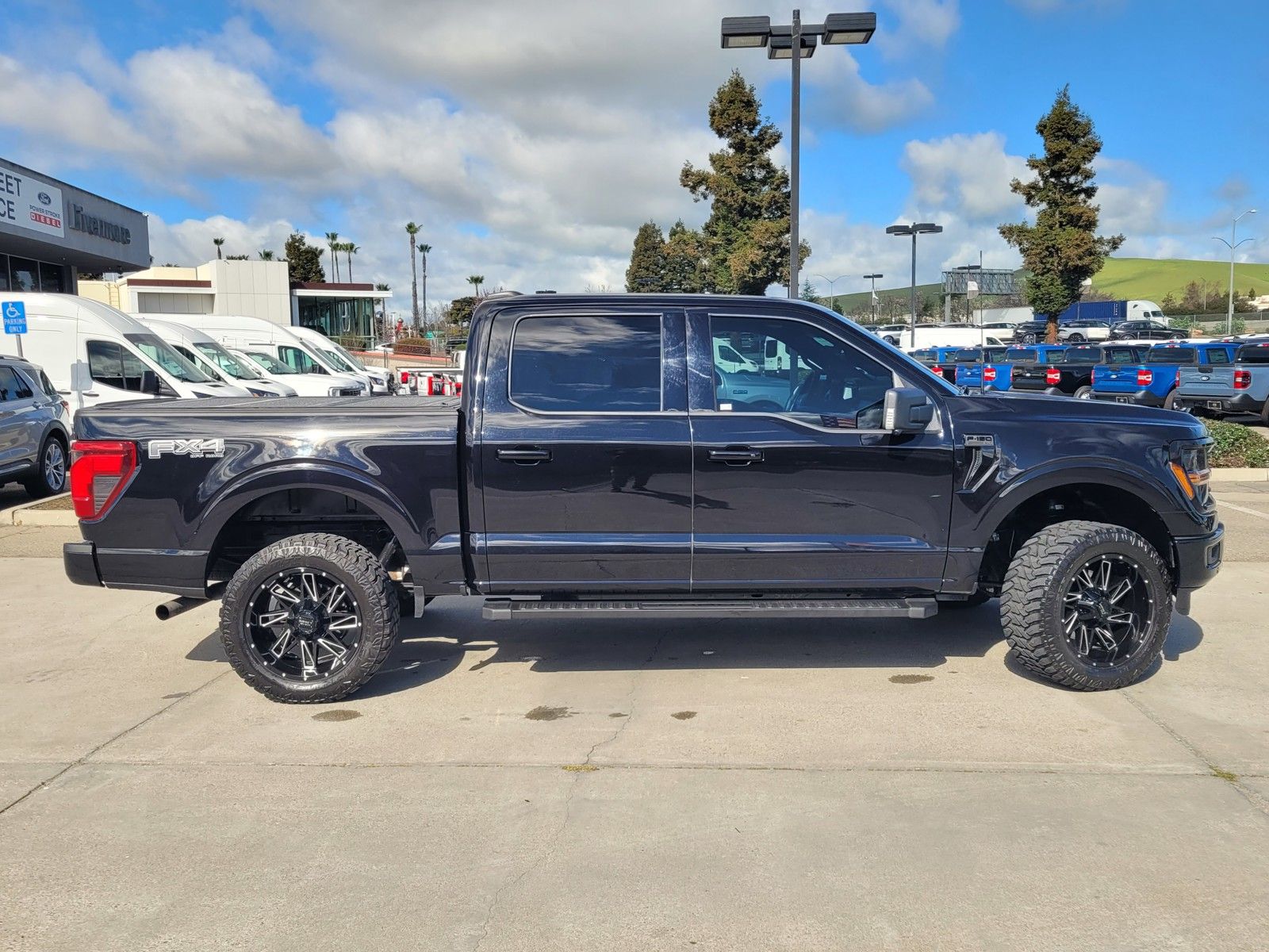 Used 2024 Black Ford XLT image 3