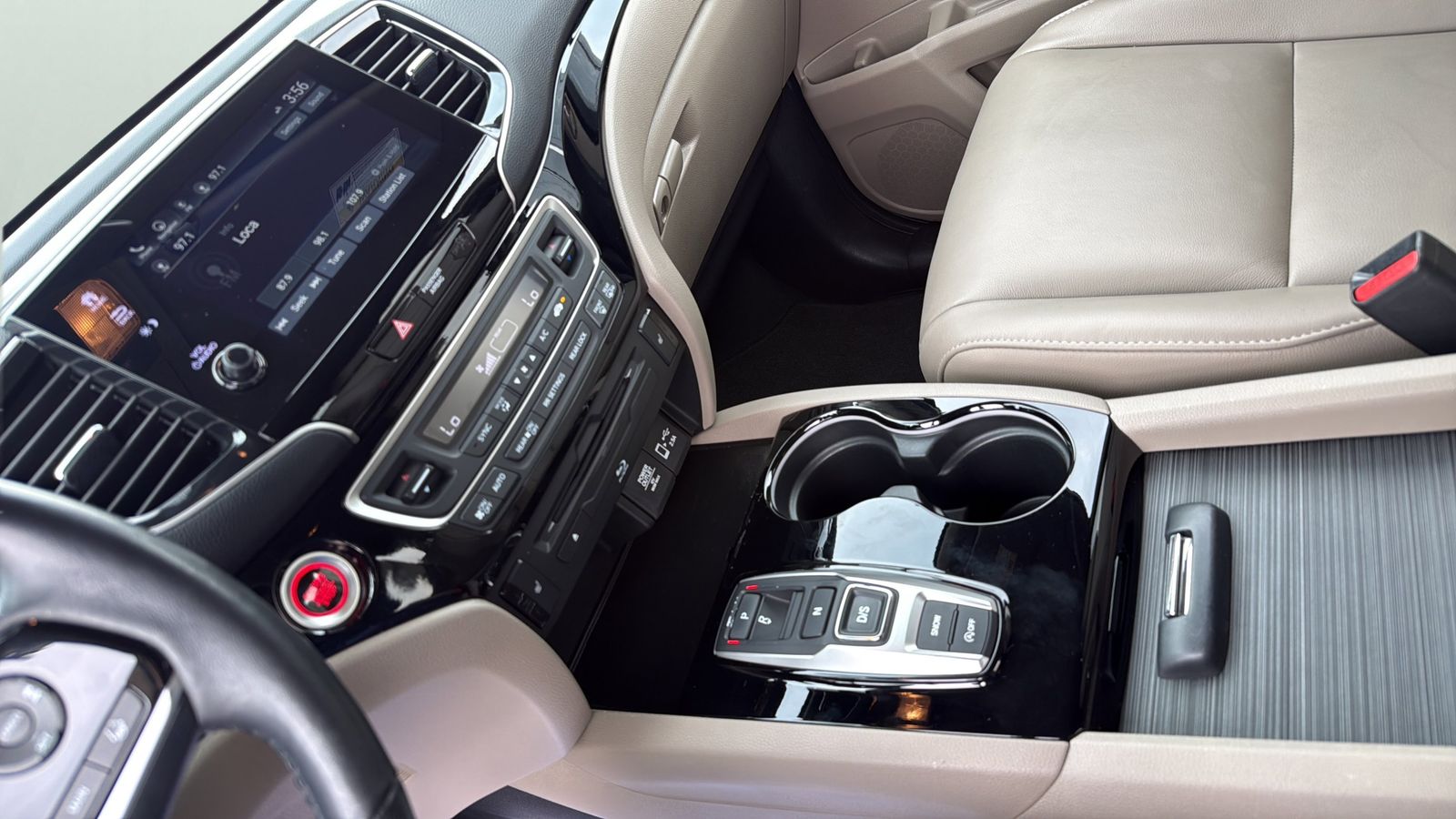 Used Car 2021 Honda Pilot  Touring For Sale Under $30,000 In Austin, Texas