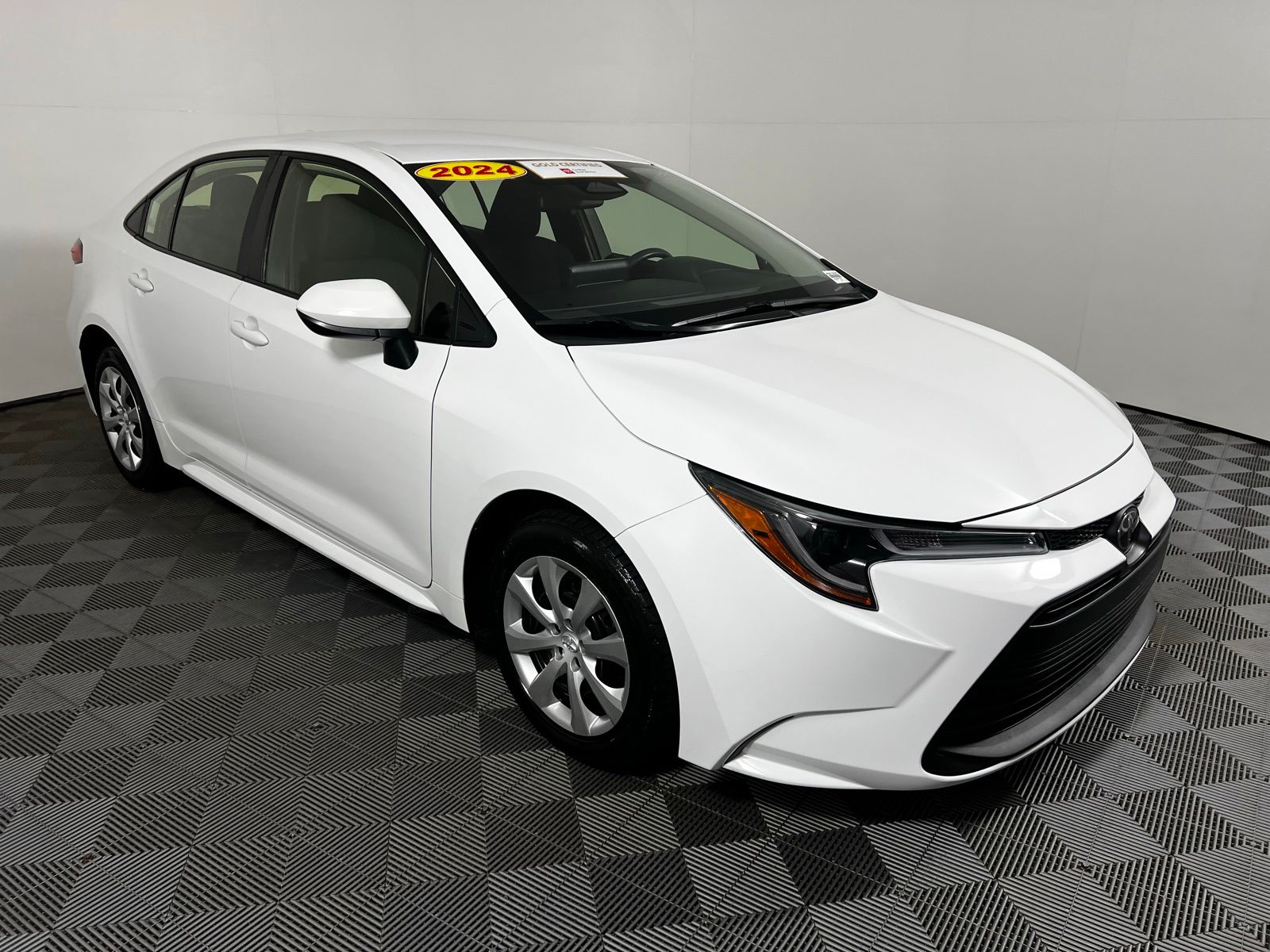 Thumbnail: 2024 Toyota Corolla - 3