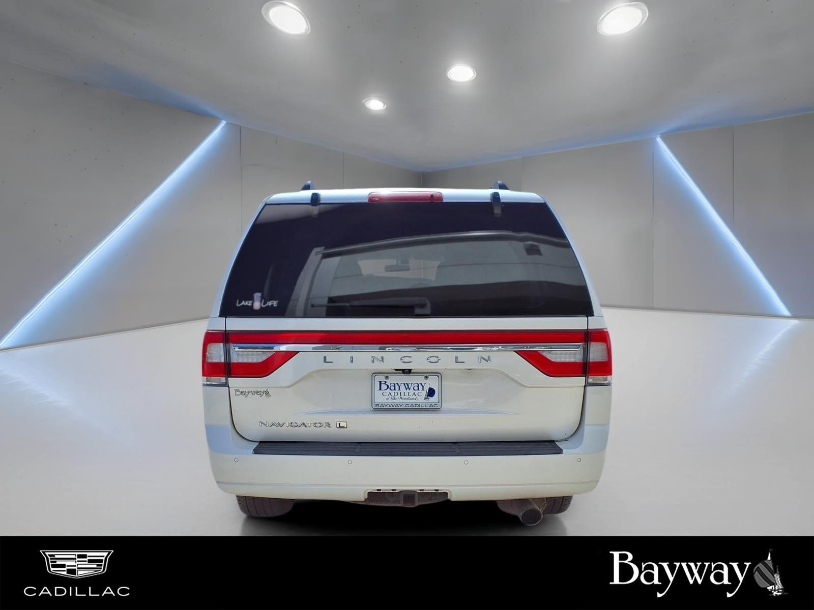 2017 Lincoln Navigator L Reserve White at Martin Chrysler Dodge Jeep Ram
