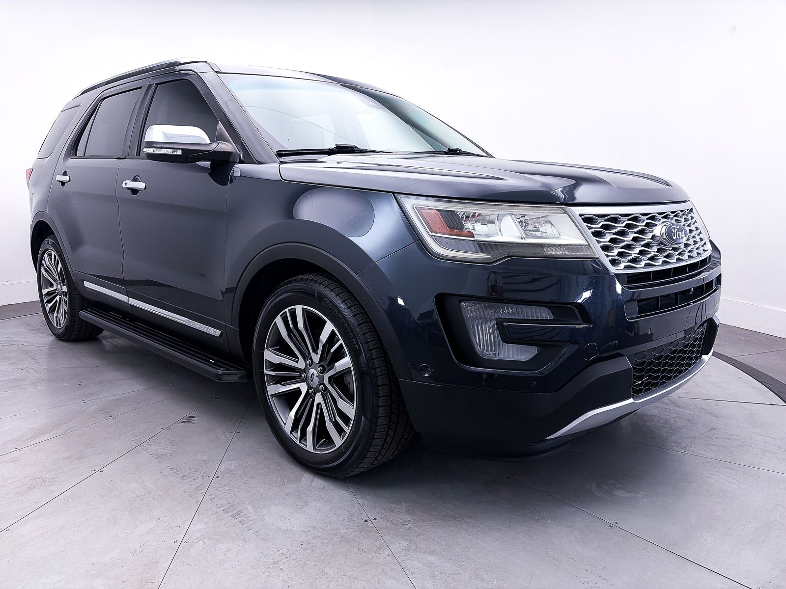 Quartz Metallic 2017 Ford Explorer Platinum AWD SUV / Crossover All-Wheel Drive 6-Speed Automatic