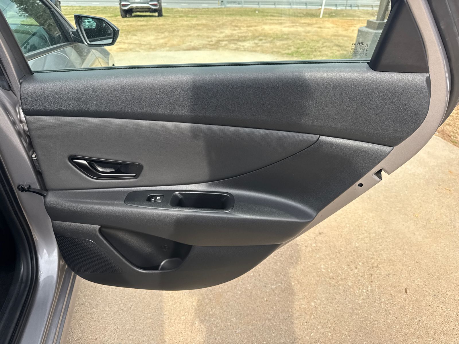 Certified Used 2025 Fluid Metal Hyundai SEL Sport image 16