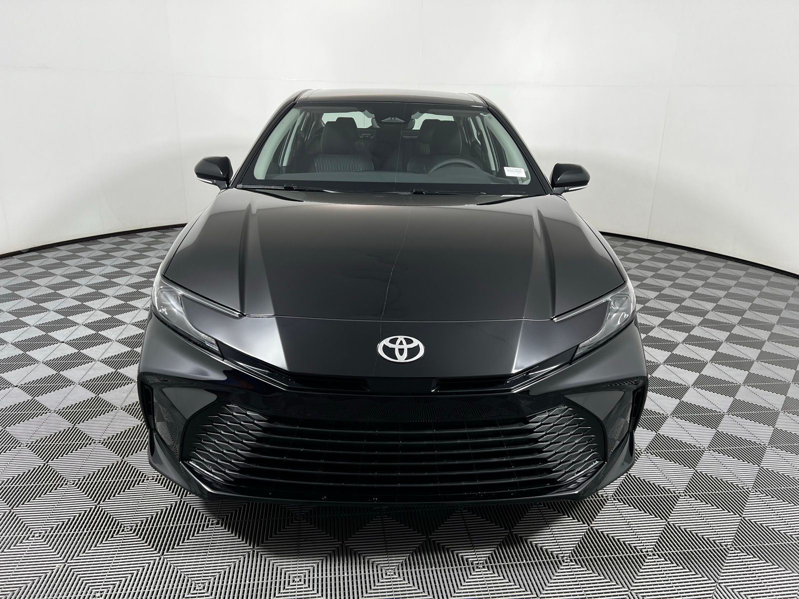 2025 Toyota Camry LE 2
