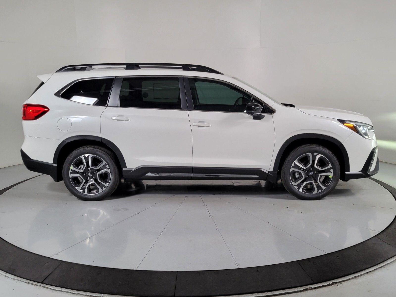 2024 Subaru Ascent Limited 3