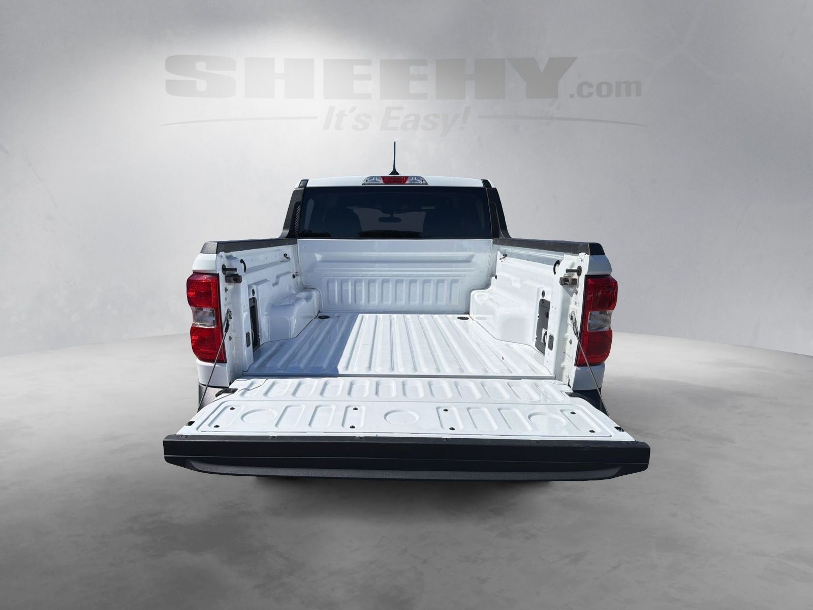 Certified Used 2023 Oxford White Ford XLT image 25