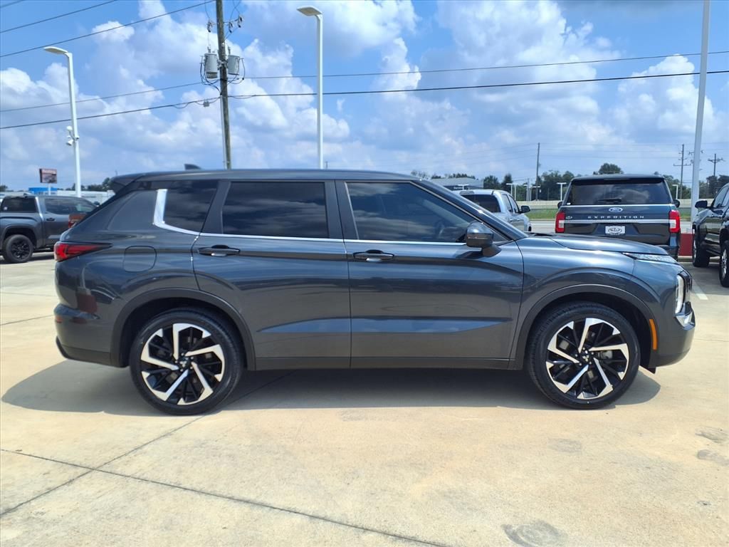 2024 Mitsubishi Outlander SE - 10