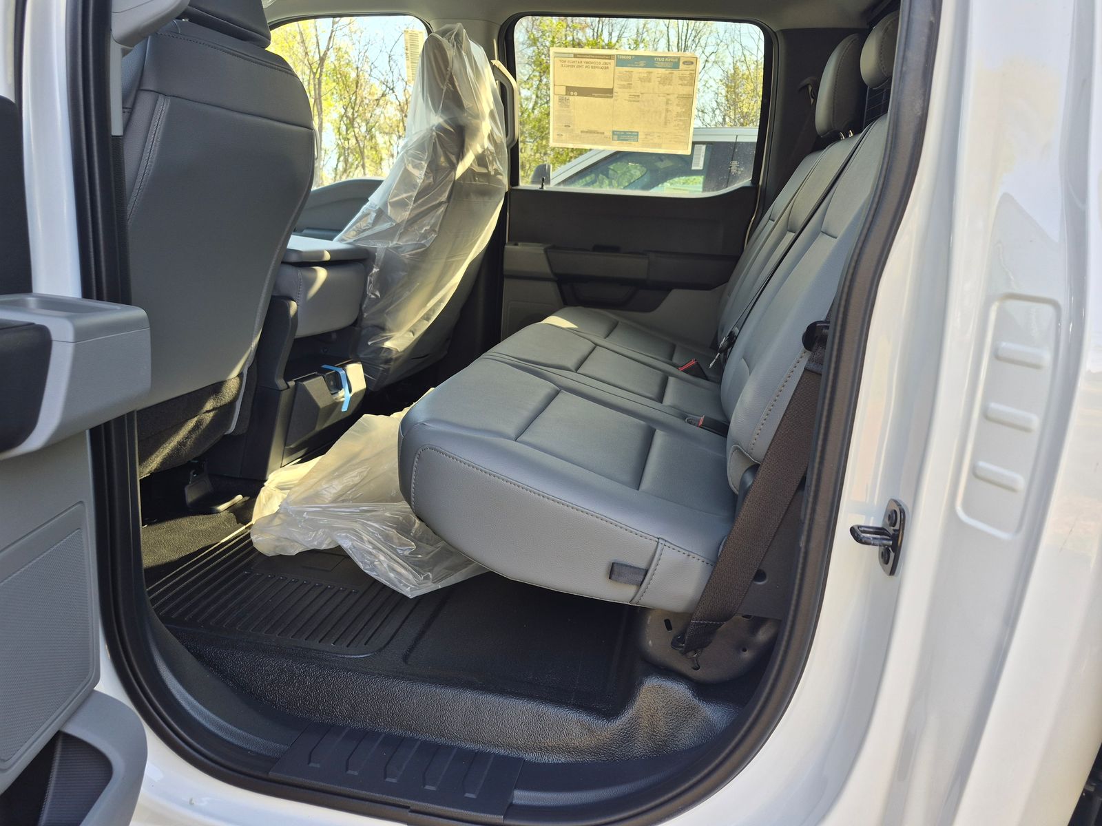 New 2026 Oxford White Ford XL image 3