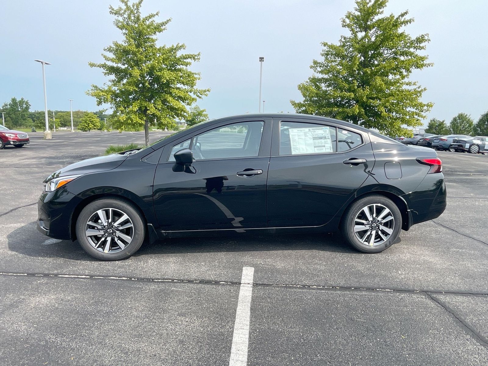 2024 Nissan Versa 1.6 S 30