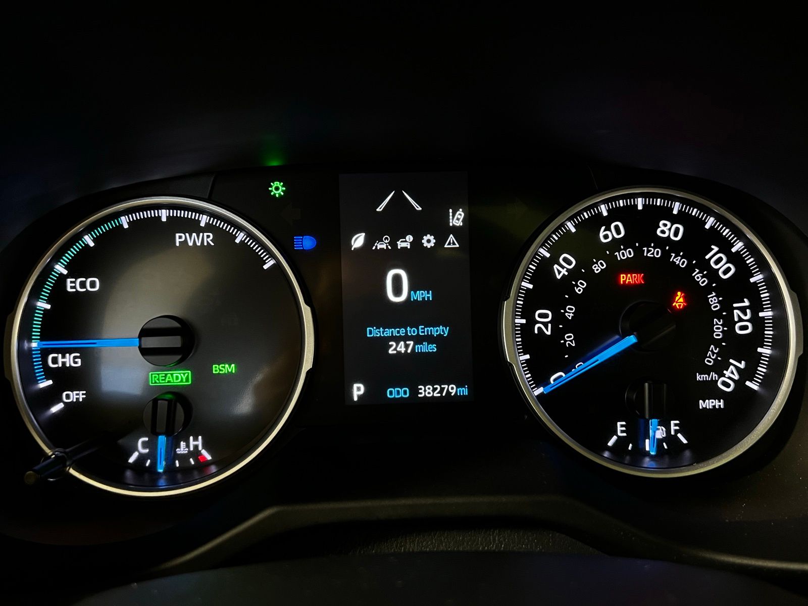 Thumbnail: 2022 Toyota RAV4 - 16