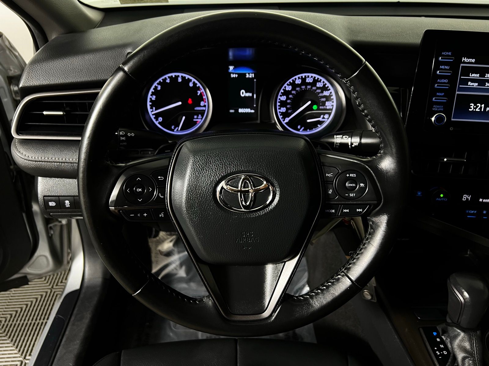 Thumbnail: 2022 Toyota Camry - 15