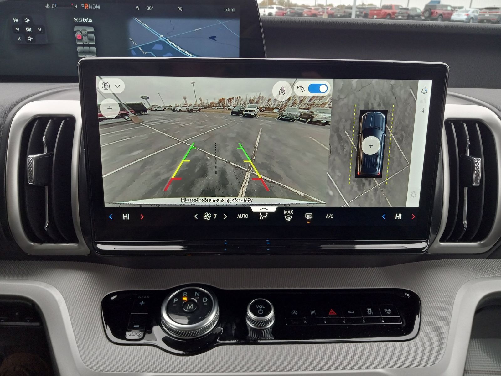 2025 Ford Expedition image 18