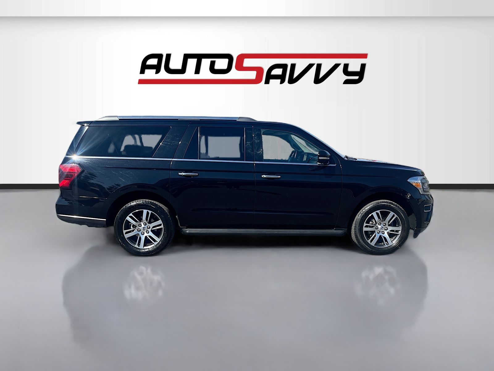 Used 2024 Black Ford Limited image 8